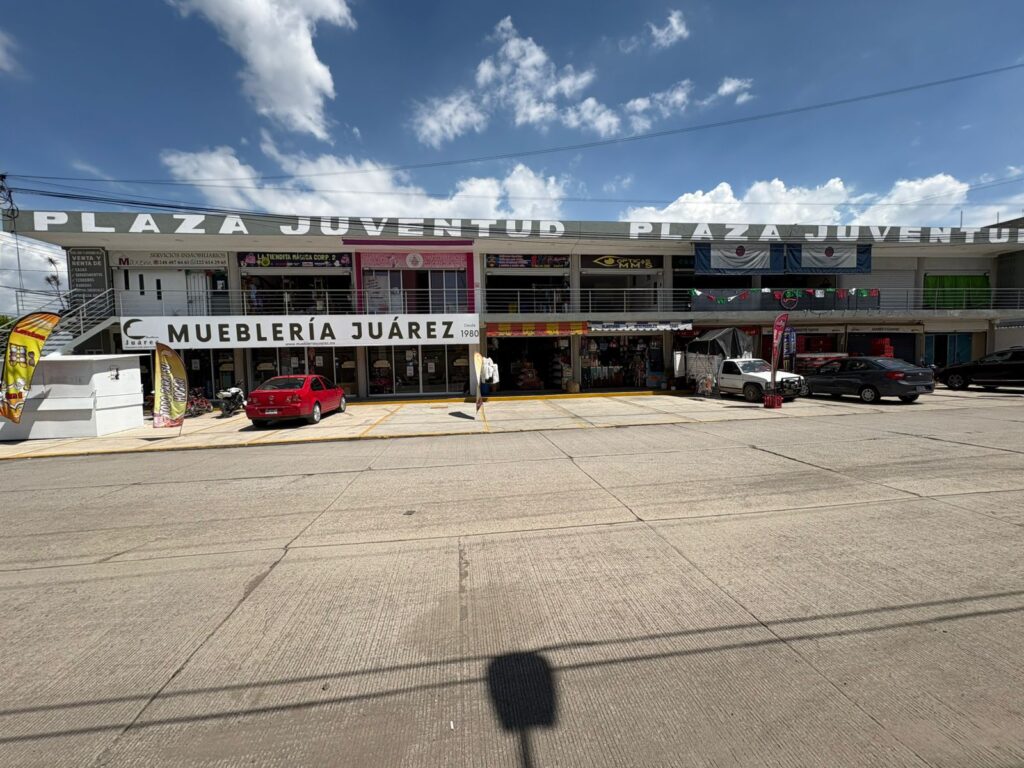 Local Plaza Juventud (1)