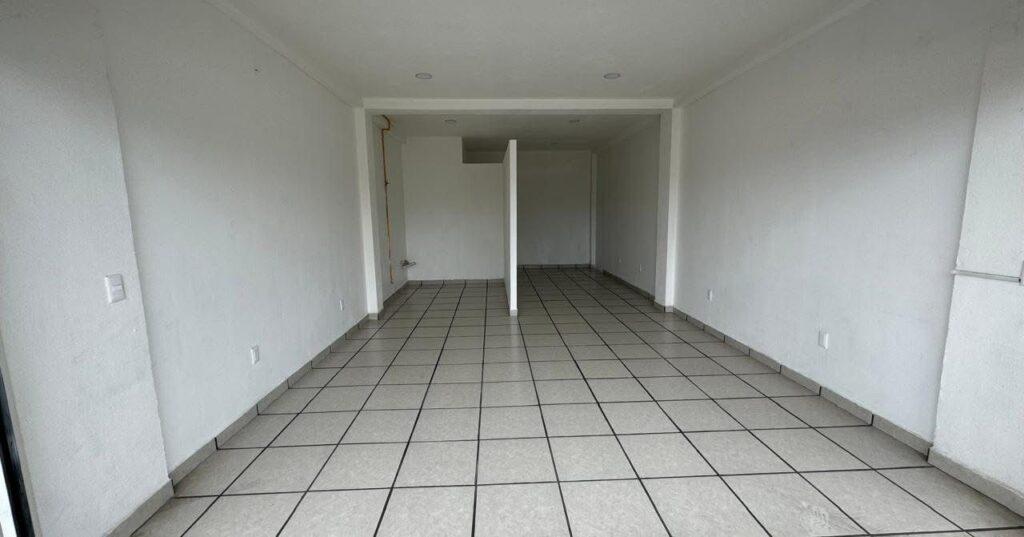 Local Plaza Juventud (4)